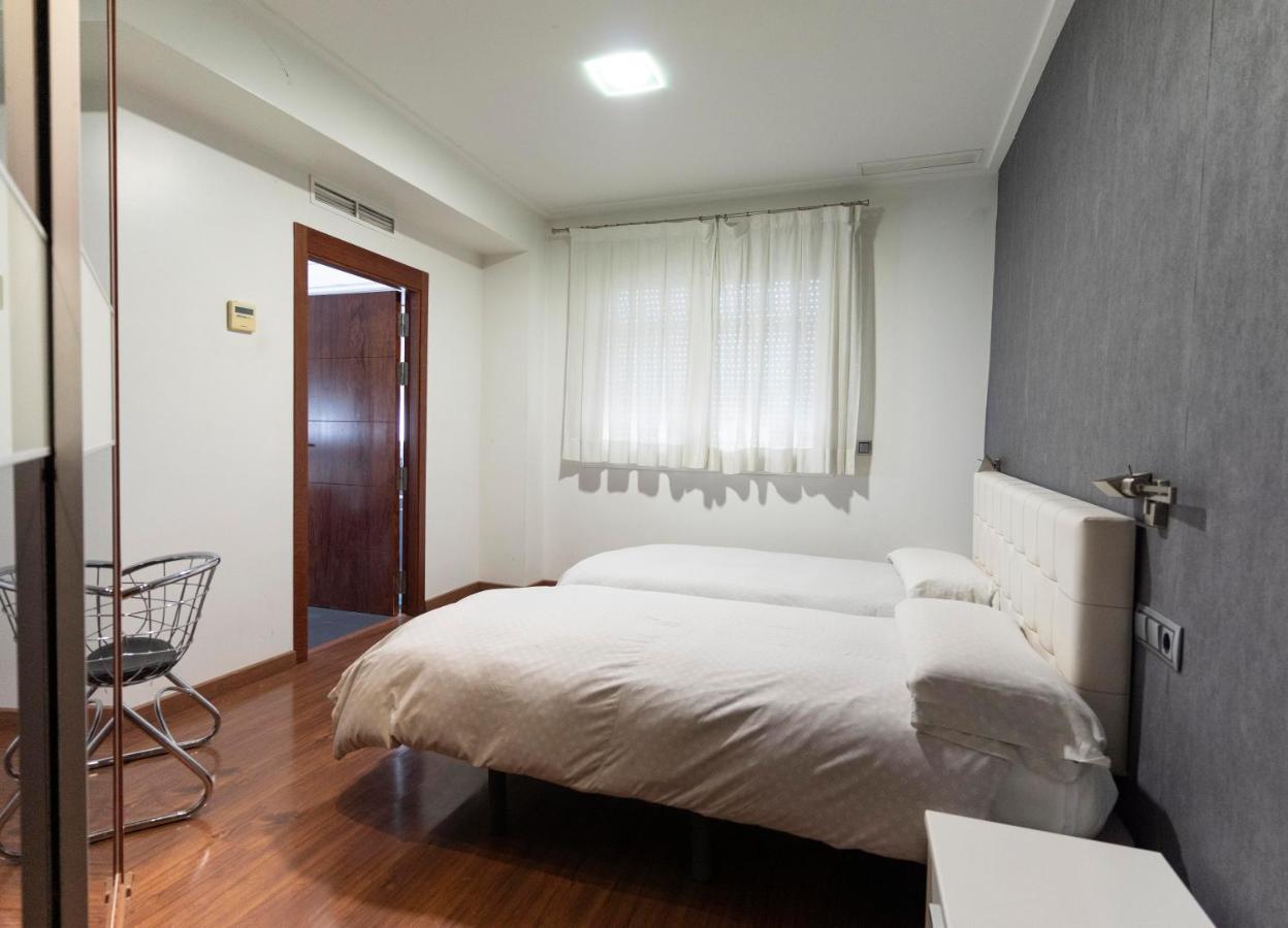 Hotel Lluna Alzira Exterior photo